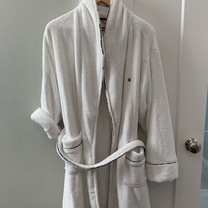 Tommy Hilfiger Women’s Robe